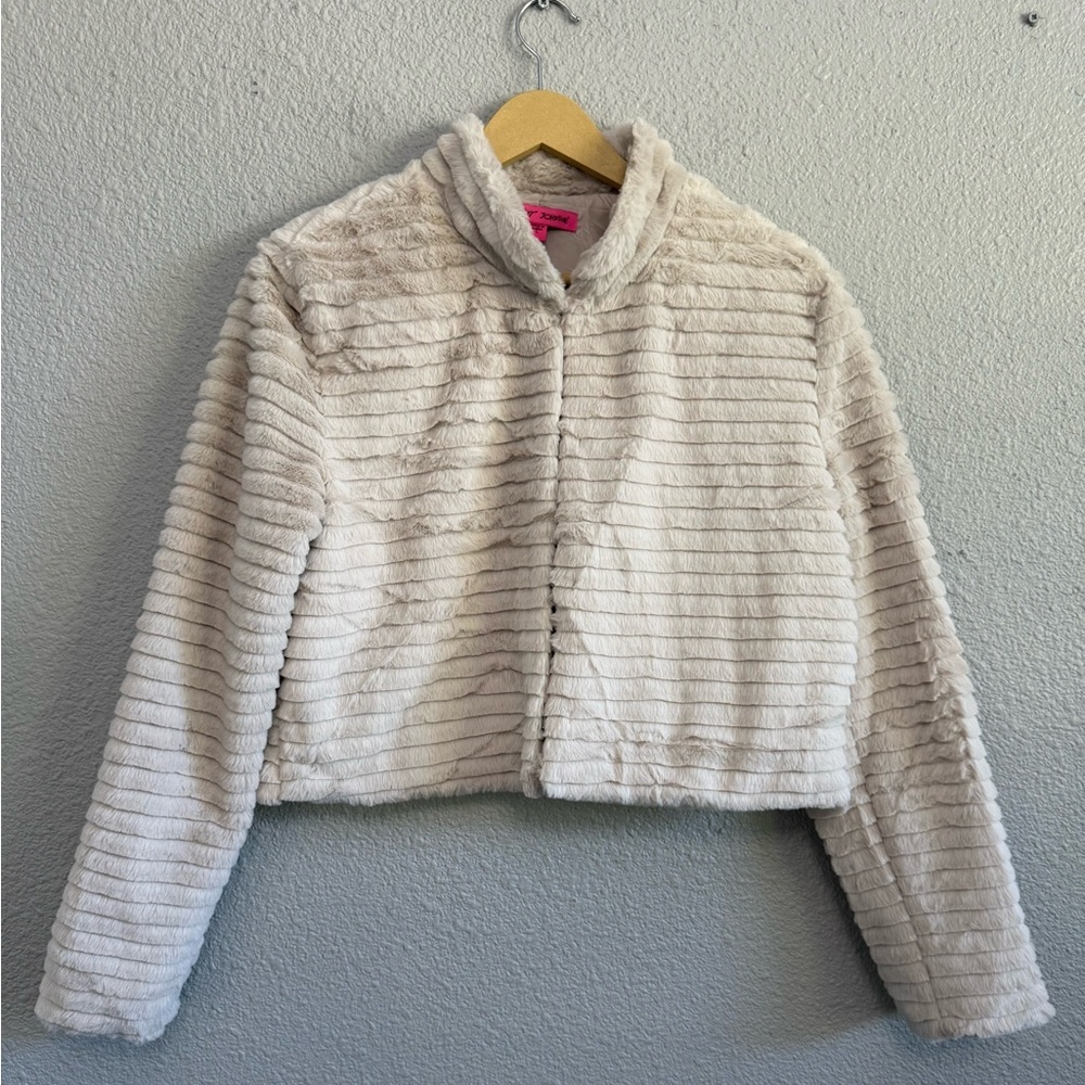 Betsey Johnson Faux Fur Chubby Mini Jacket Size Large EUC - Picture 2 of 5